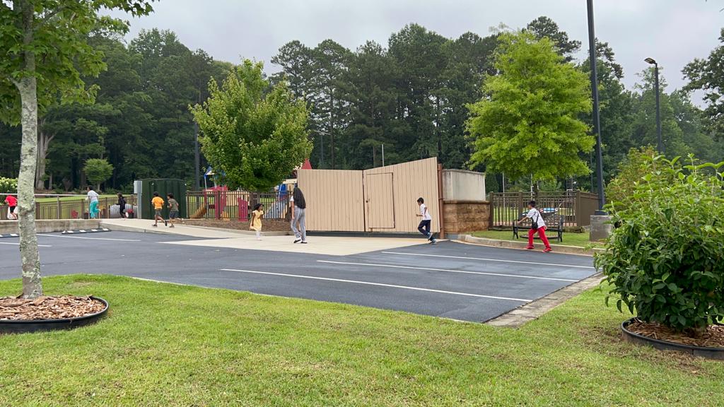 Tennis court and outdoor facilities